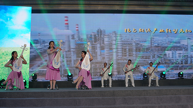 弹词说唱《非凡娱乐
的绿色梦》.JPG