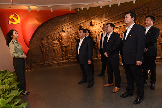 非凡娱乐
二-2.JPG